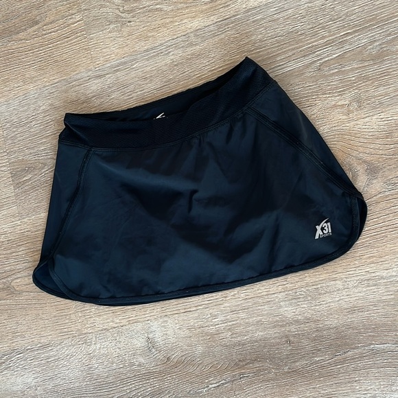 X31 Sports Tennis Running Skort | Built-in Shorts, Pockets, Athletic | Women’s M - Picture 8 of 15